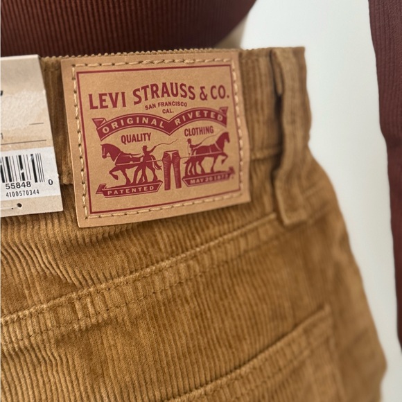 NWT Levi's Women's Ribcage Straight Leg Corduroy Jeans - Picture 5 of 10